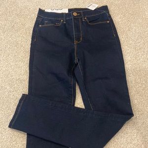 BDG Dark Wash Skinny Jeans NWT